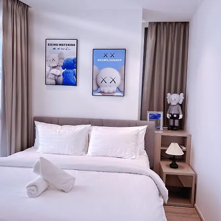 The Edge Sea View Holiday Inn New Pattaya Exterior photo